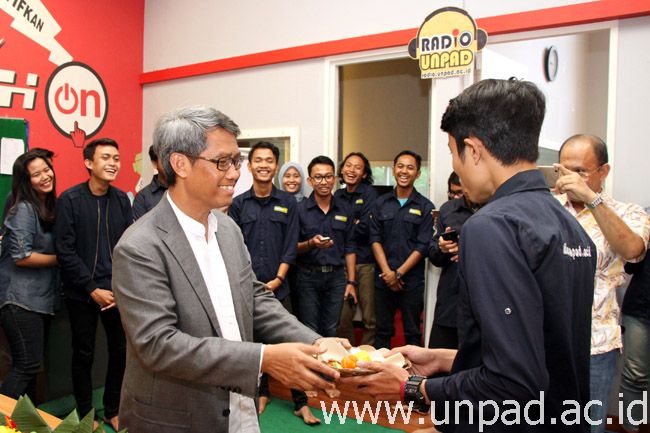 humas-unpad-2017_03_16-ultah-radio-ke-5-3-tedi